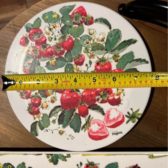 Smeraldo Strawberry Fruit Serving Tray & Plate Melamine Design Imports Italy - Picture 16 of 16
